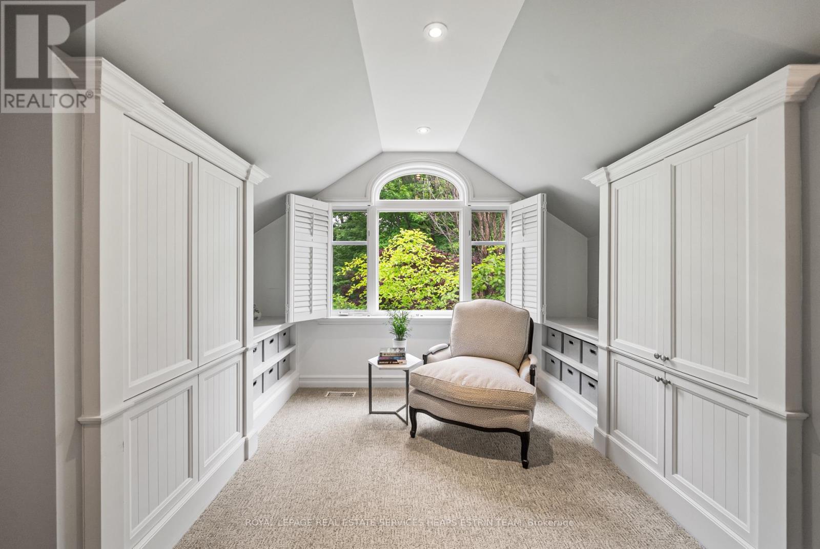 












24 HEATHER ROAD

,
Toronto,




Ontario
M4G3G3


