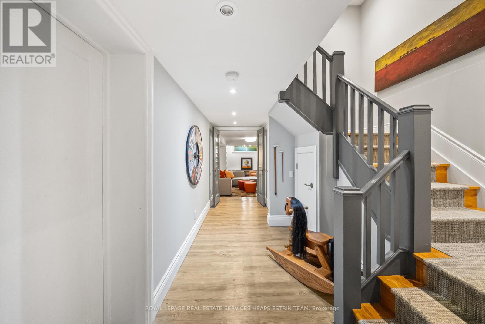 












24 HEATHER ROAD

,
Toronto,




Ontario
M4G3G3

