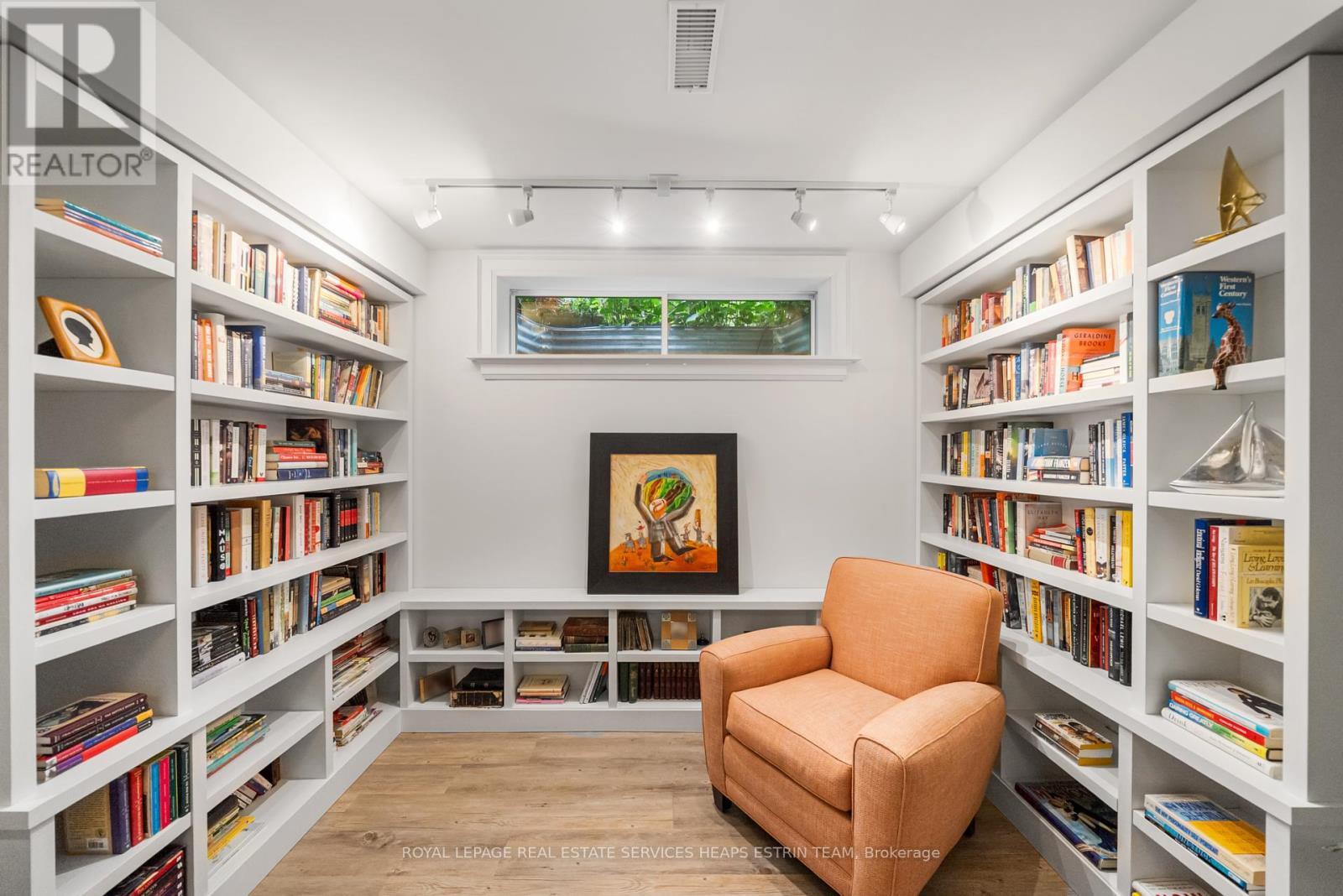 












24 HEATHER ROAD

,
Toronto,




Ontario
M4G3G3

