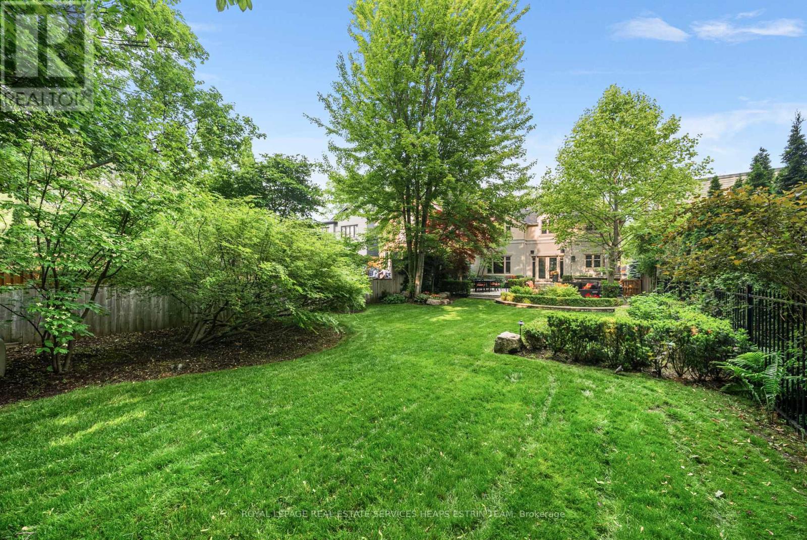 












24 HEATHER ROAD

,
Toronto,




Ontario
M4G3G3

