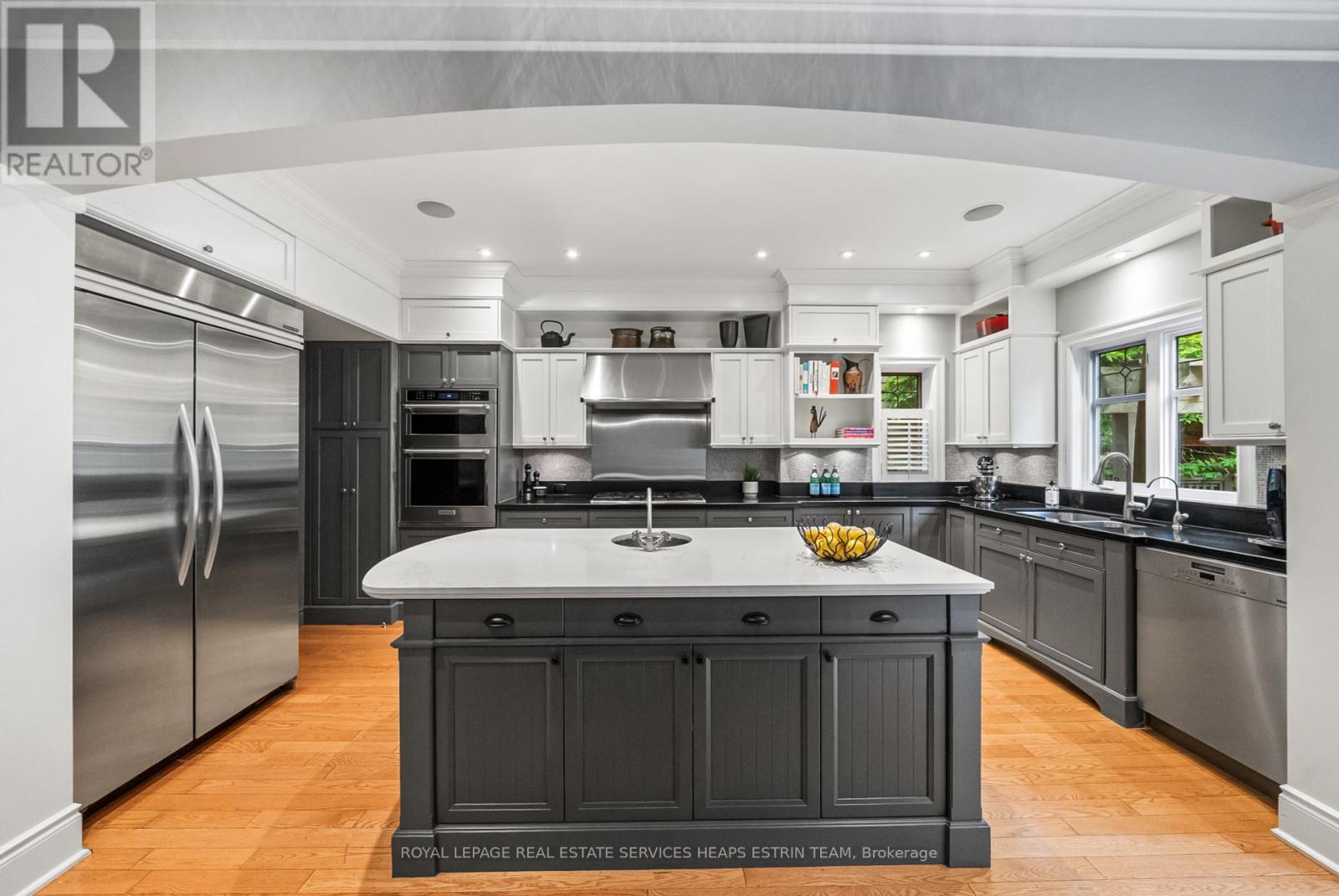 












24 HEATHER ROAD

,
Toronto,




Ontario
M4G3G3

