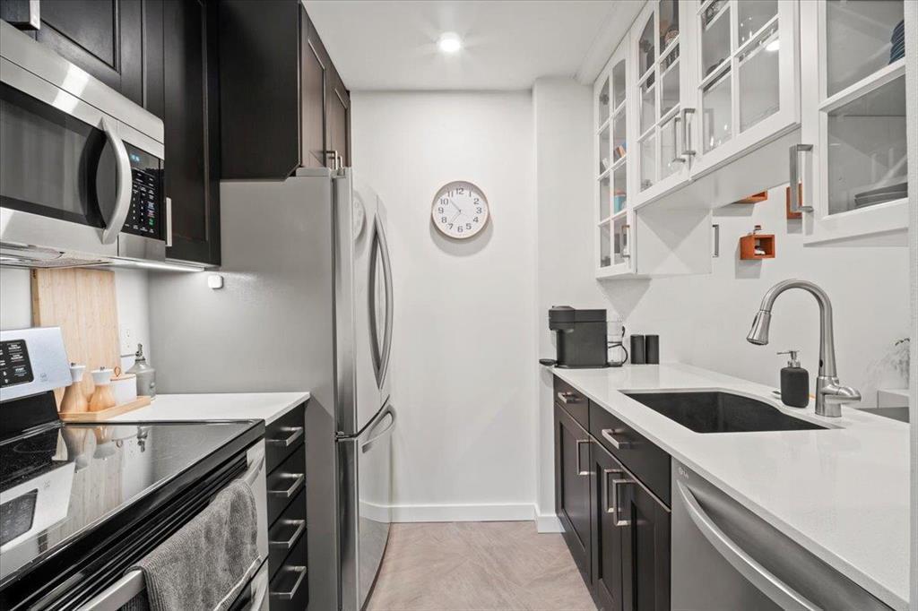 












105 176 Thomas Berry Street

,
Winnipeg,




Manitoba
R2H0P7

