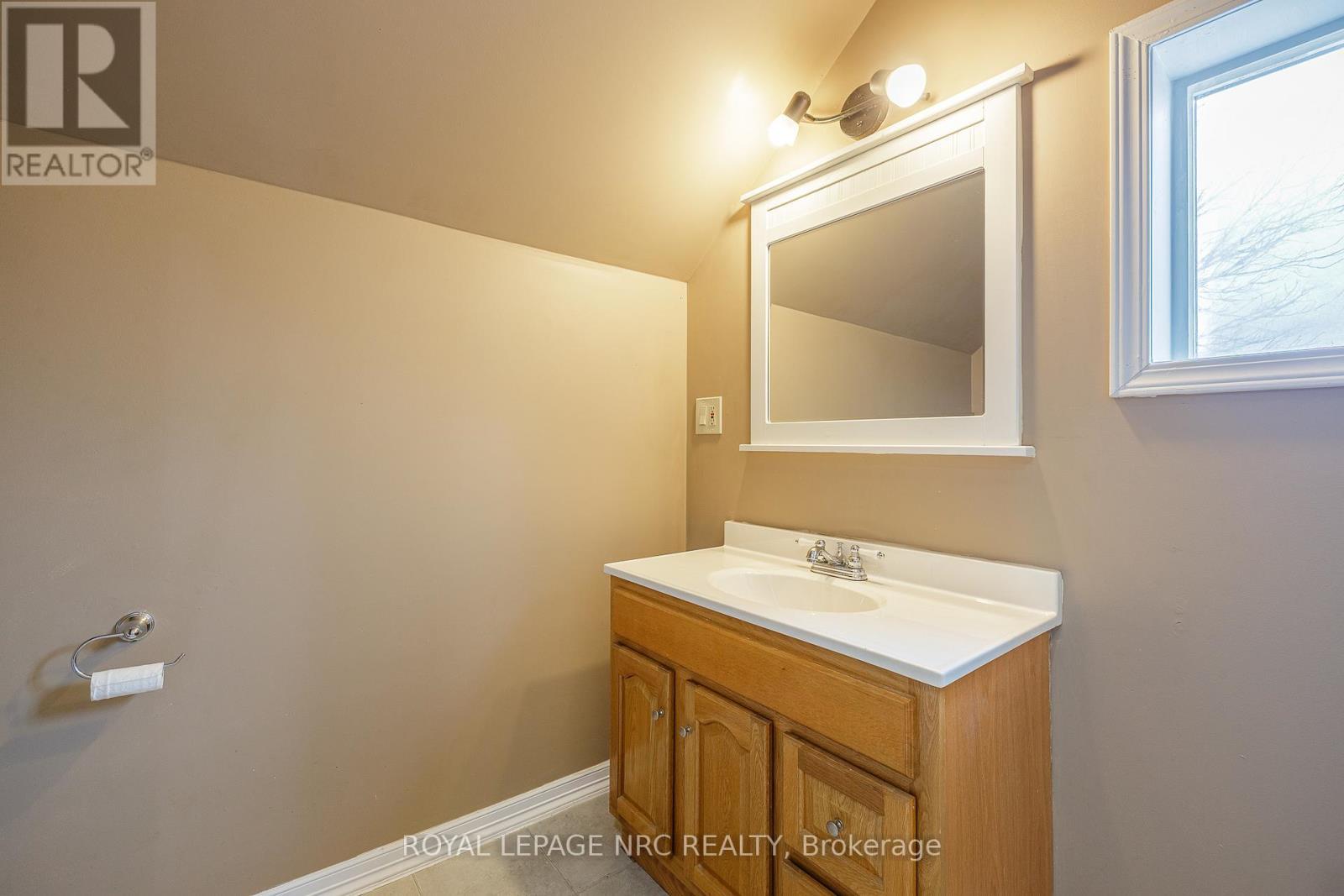












4160 DORCHESTER ROAD

,
Niagara Falls (Morrison),




Ontario
L2E6N2

