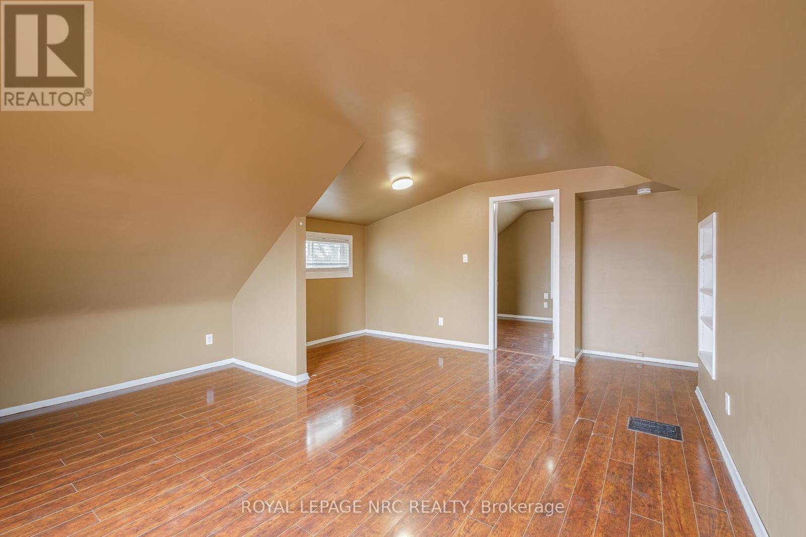 












4160 DORCHESTER ROAD

,
Niagara Falls (Morrison),




Ontario
L2E6N2

