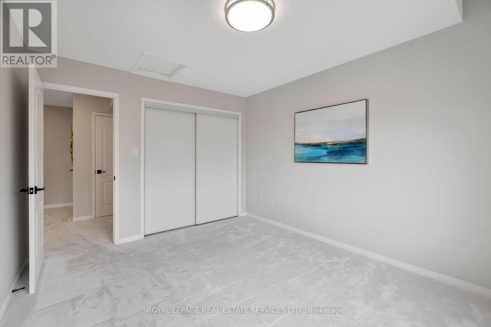 












10 - 15 HAYS BOULEVARD

,
Oakville,




Ontario
L6H0H8

