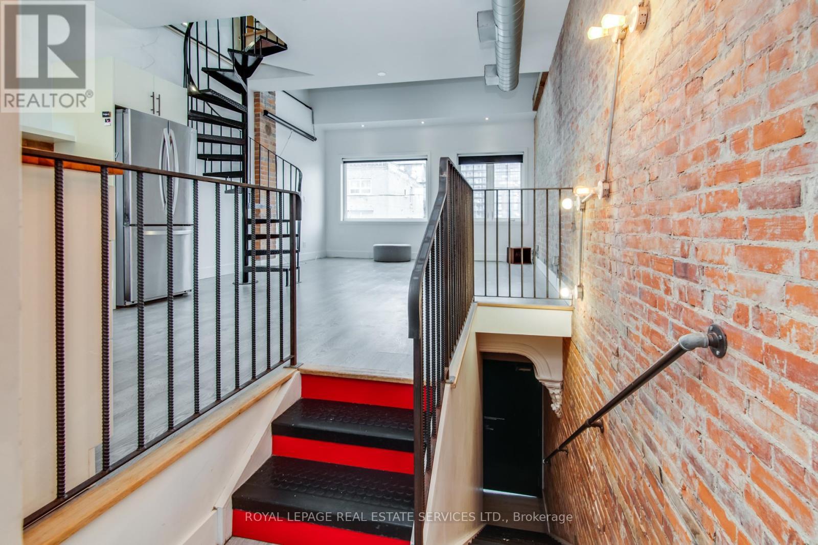 












2 - 53 GLADSTONE AVENUE

,
Toronto,




Ontario
M6J3K7

