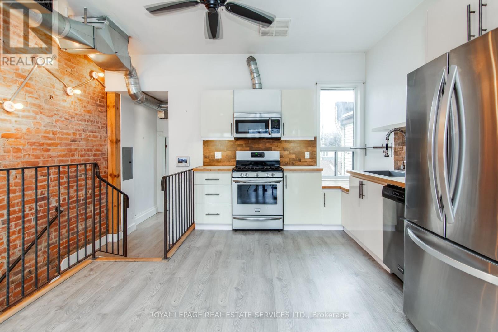 












2 - 53 GLADSTONE AVENUE

,
Toronto,




Ontario
M6J3K7

