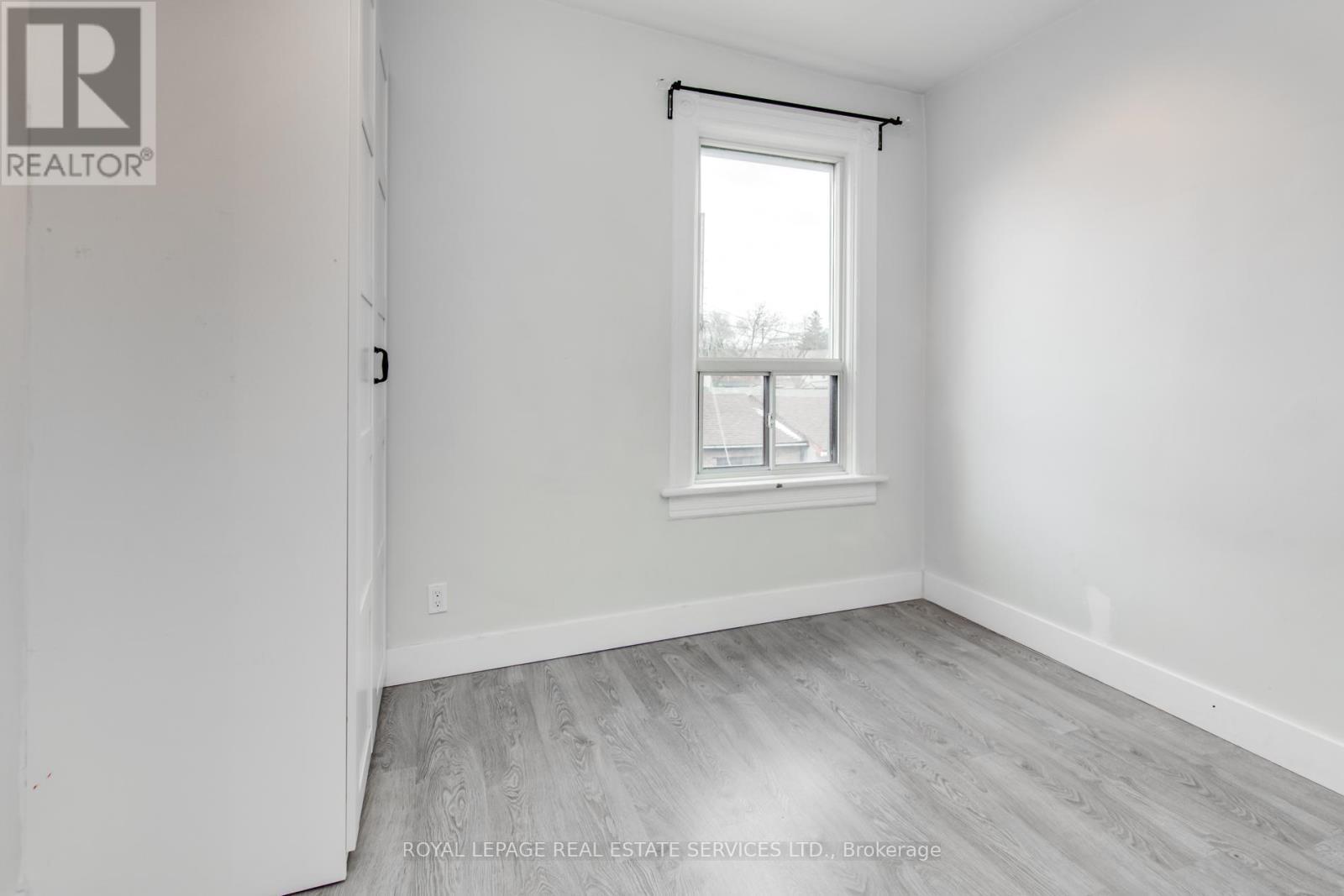 












2 - 53 GLADSTONE AVENUE

,
Toronto,




Ontario
M6J3K7

