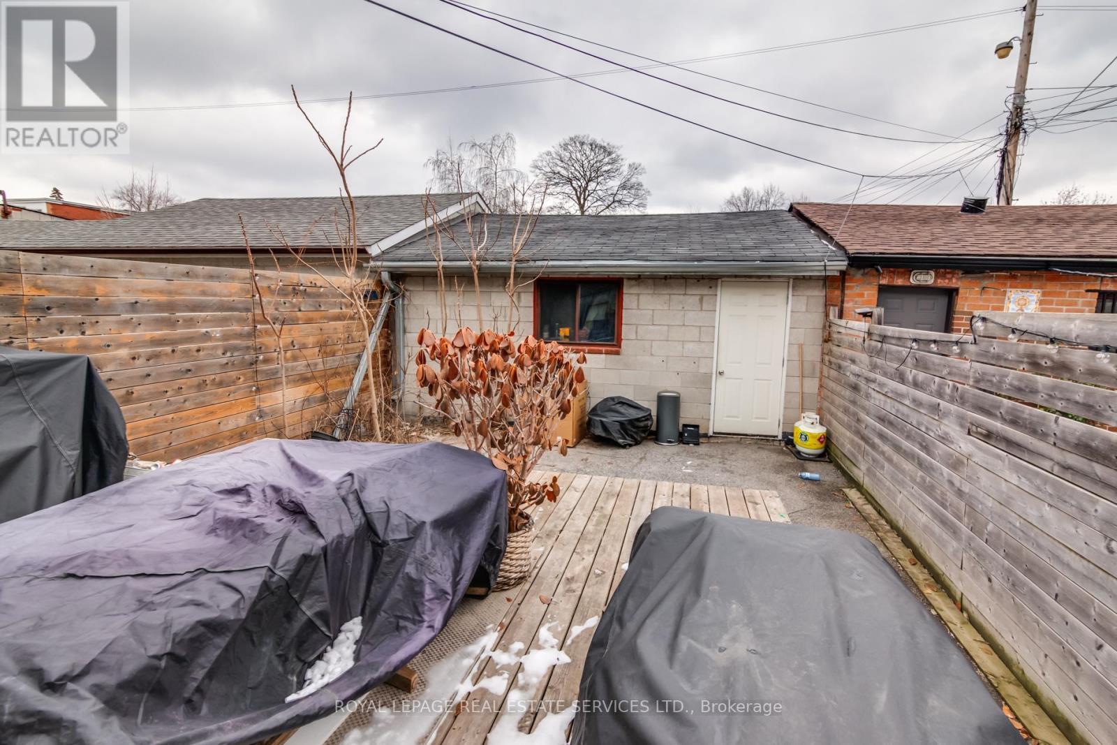 












2 - 53 GLADSTONE AVENUE

,
Toronto,




Ontario
M6J3K7

