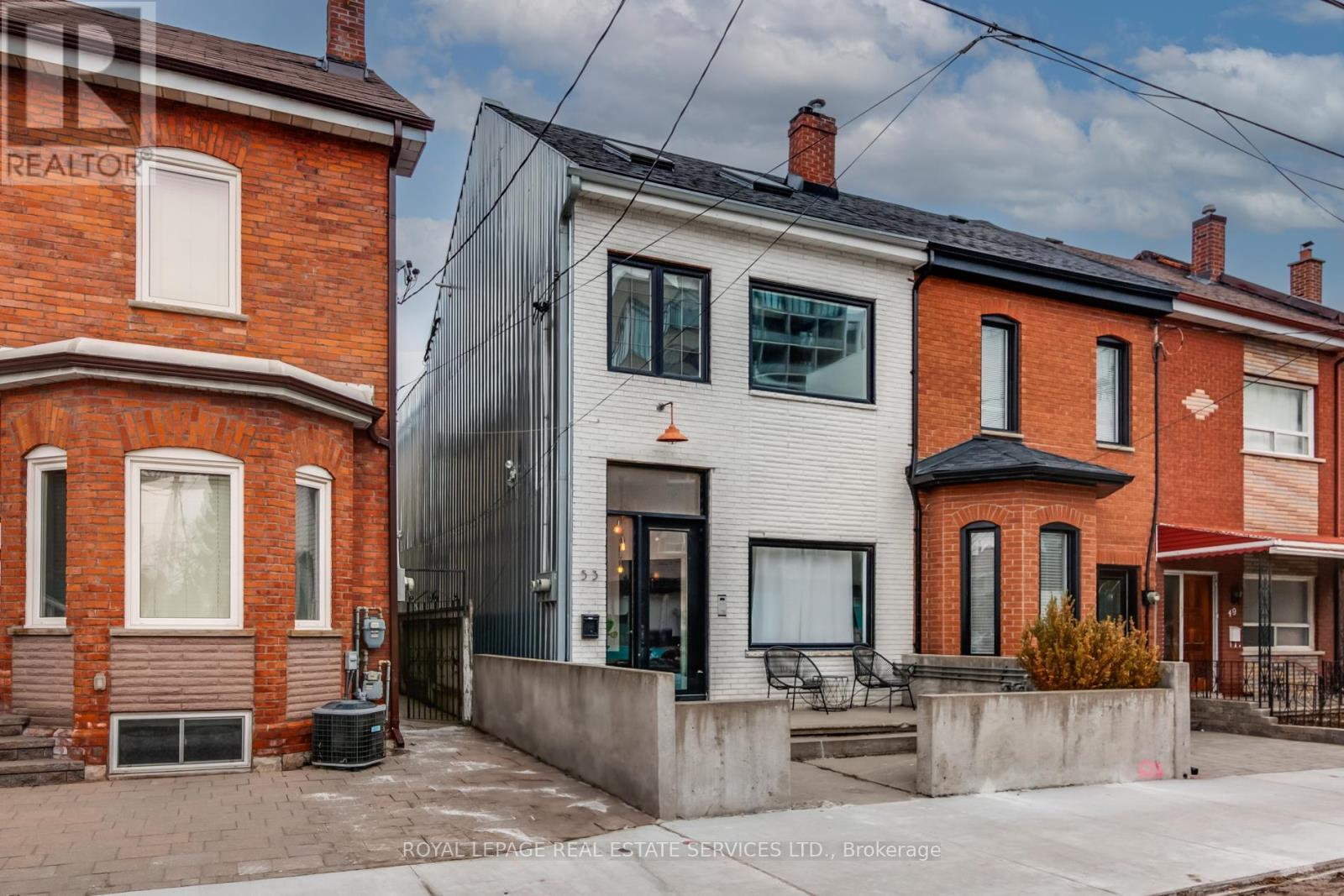 












2 - 53 GLADSTONE AVENUE

,
Toronto,




Ontario
M6J3K7

