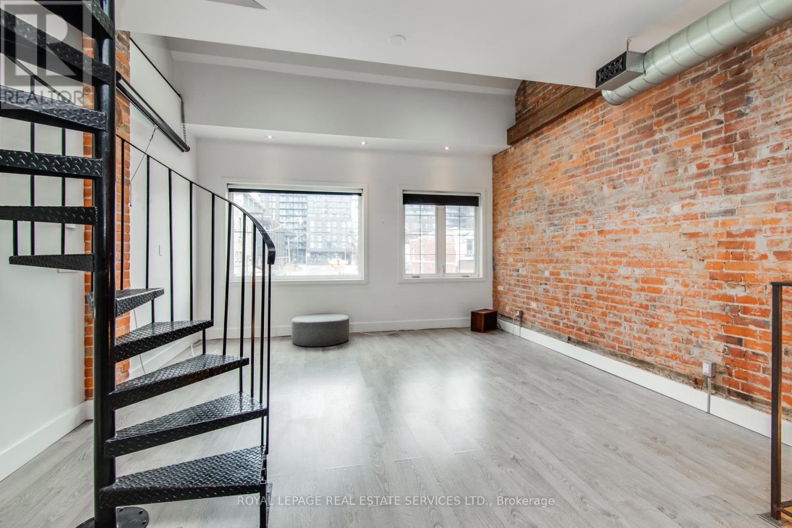 












2 - 53 GLADSTONE AVENUE

,
Toronto,




Ontario
M6J3K7

