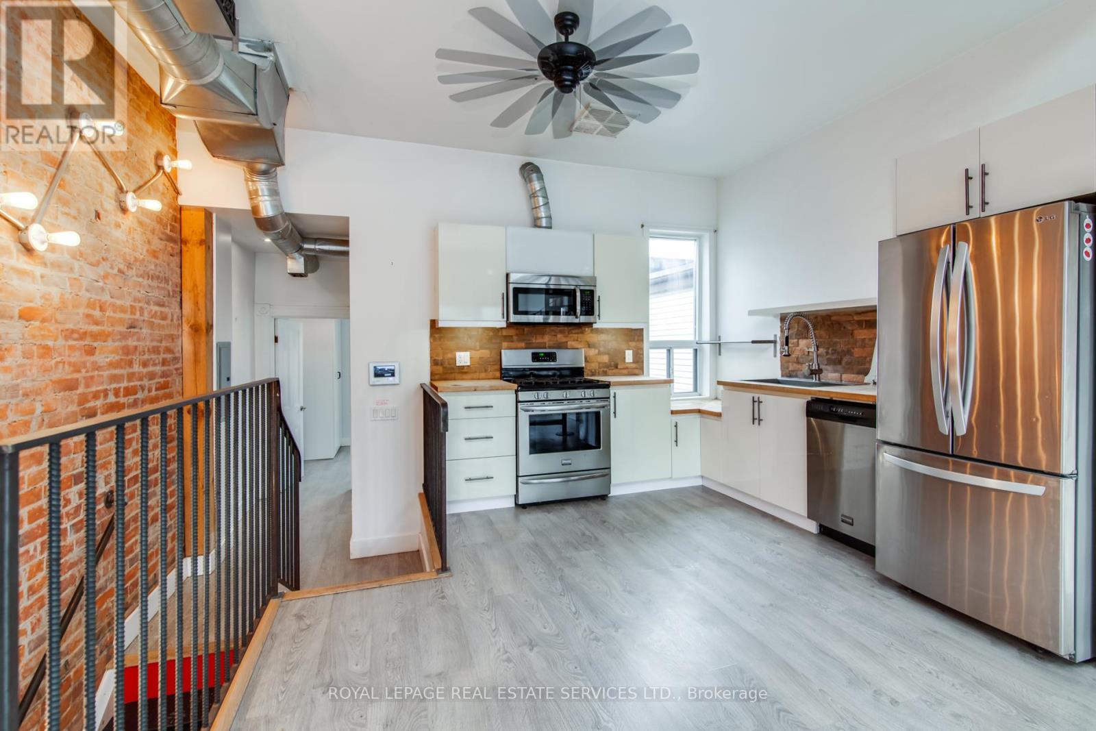 












2 - 53 GLADSTONE AVENUE

,
Toronto,




Ontario
M6J3K7

