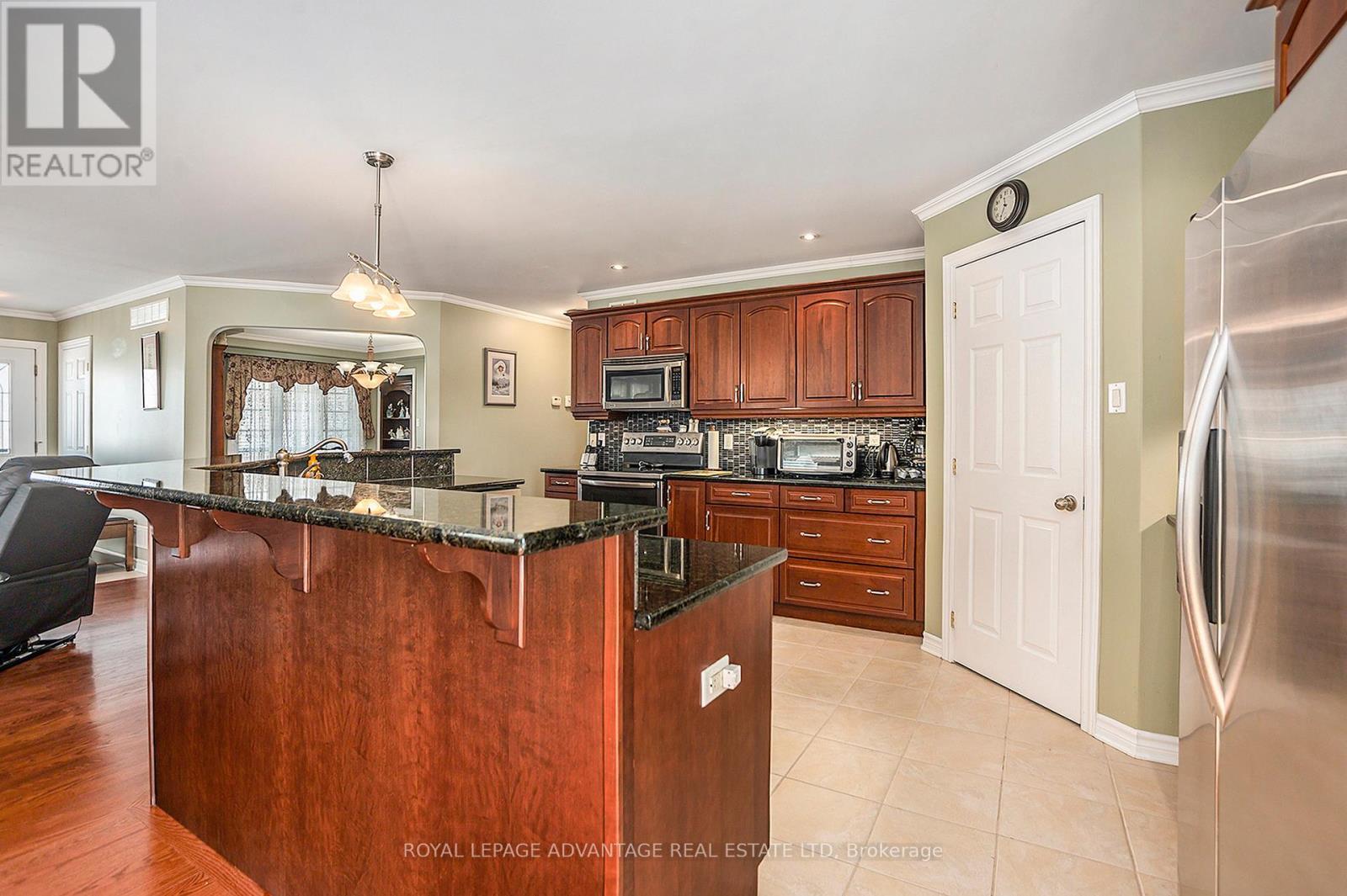 












521 CRAIN DRIVE

,
Drummond/North Elmsley,




Ontario
K7H3C9

