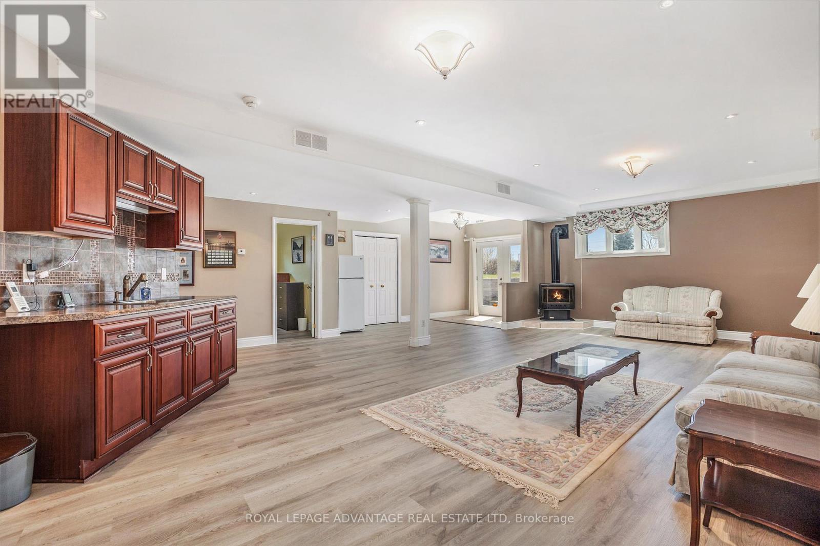 












521 CRAIN DRIVE

,
Drummond/North Elmsley,




Ontario
K7H3C9


