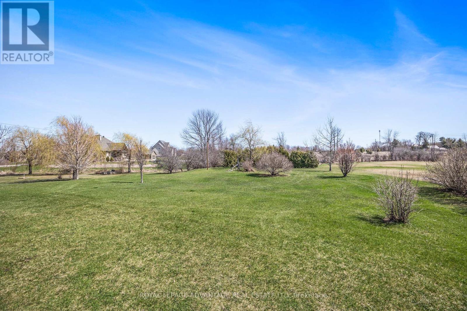 












521 CRAIN DRIVE

,
Drummond/North Elmsley,




Ontario
K7H3C9

