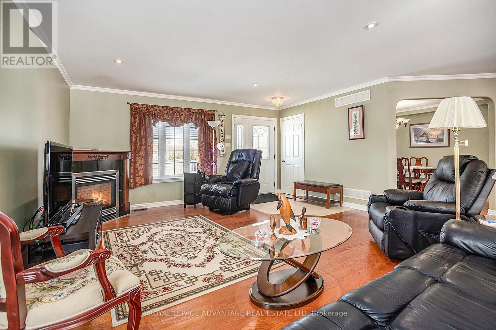 












521 CRAIN DRIVE

,
Drummond/North Elmsley,




Ontario
K7H3C9

