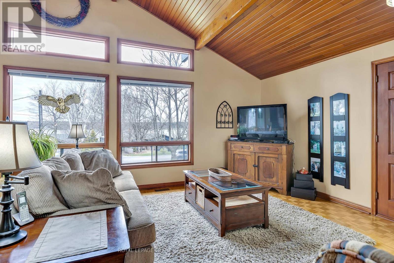 












2811 ANTELOPE TRAIL

,
Smith-Ennismore-Lakefield,




Ontario
K0L2H0

