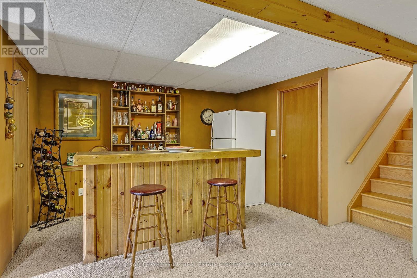 












2811 ANTELOPE TRAIL

,
Smith-Ennismore-Lakefield,




Ontario
K0L2H0

