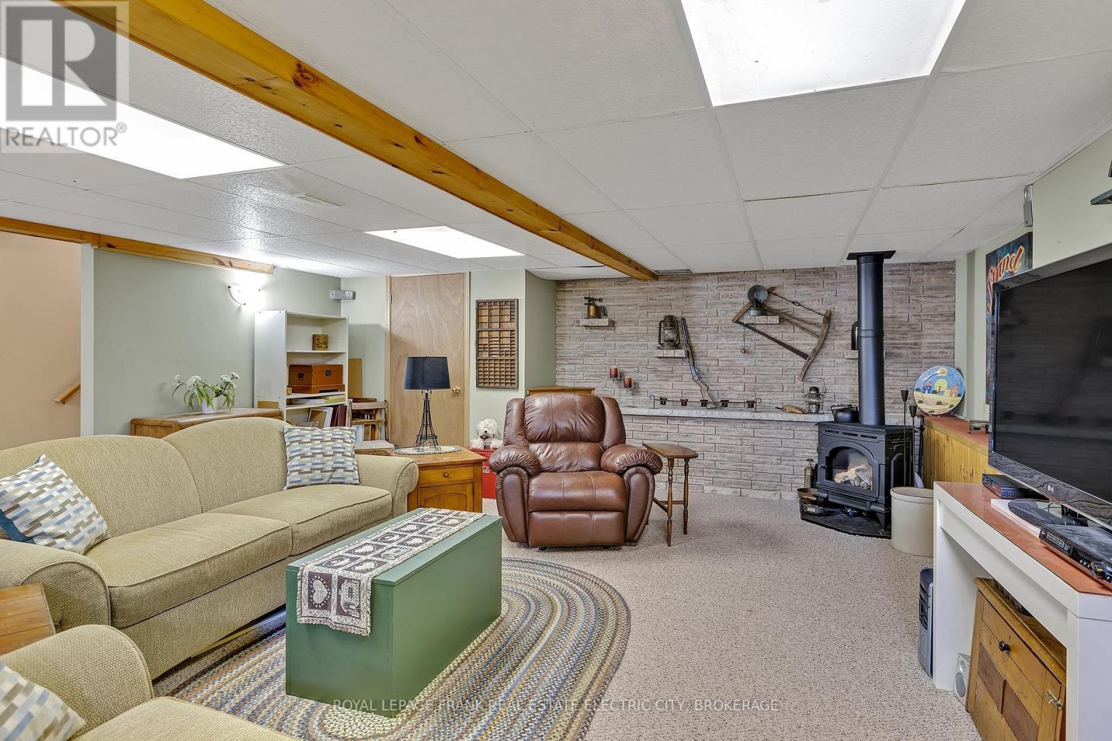 












2811 ANTELOPE TRAIL

,
Smith-Ennismore-Lakefield,




Ontario
K0L2H0

