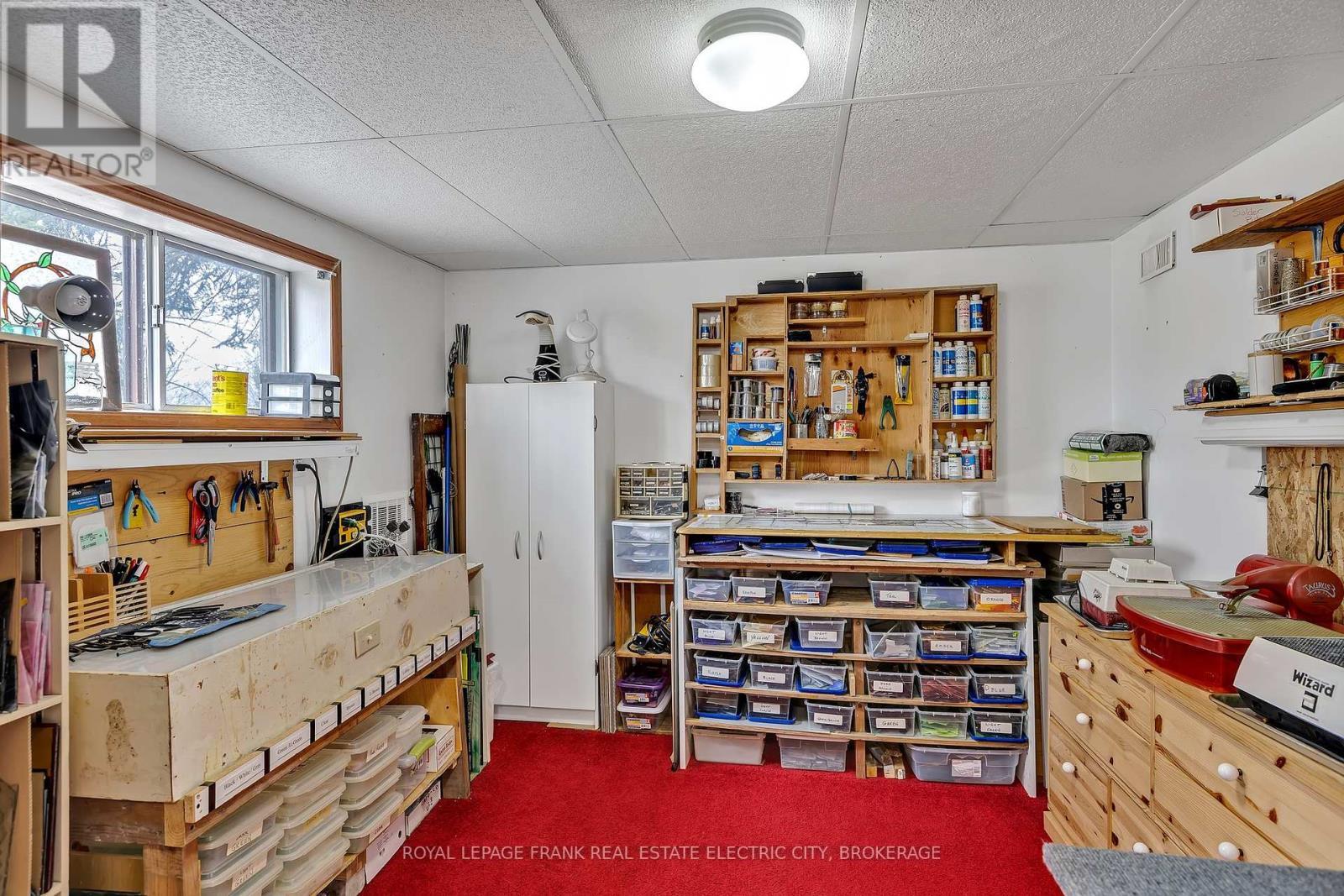 












2811 ANTELOPE TRAIL

,
Smith-Ennismore-Lakefield,




Ontario
K0L2H0

