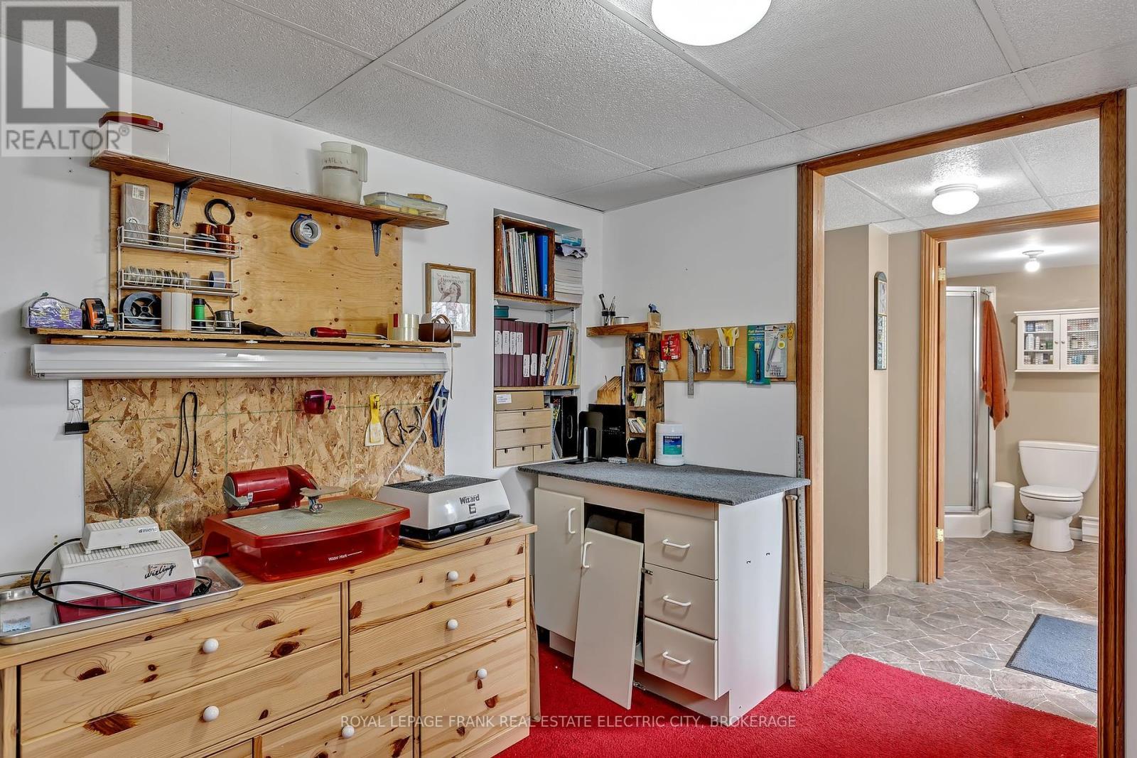 












2811 ANTELOPE TRAIL

,
Smith-Ennismore-Lakefield,




Ontario
K0L2H0

