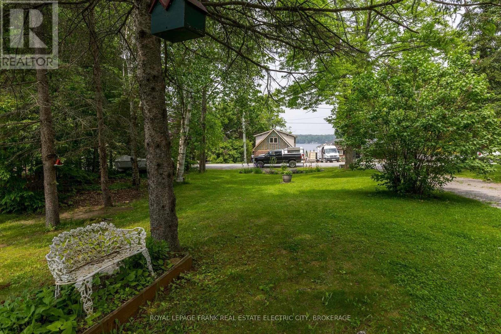 












2811 ANTELOPE TRAIL

,
Smith-Ennismore-Lakefield,




Ontario
K0L2H0

