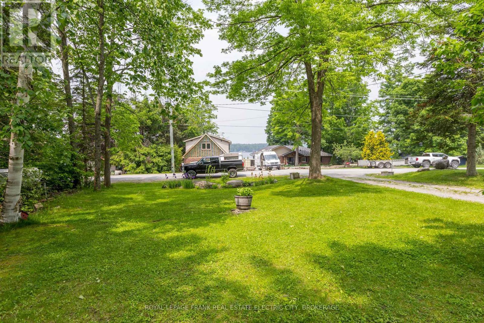












2811 ANTELOPE TRAIL

,
Smith-Ennismore-Lakefield,




Ontario
K0L2H0

