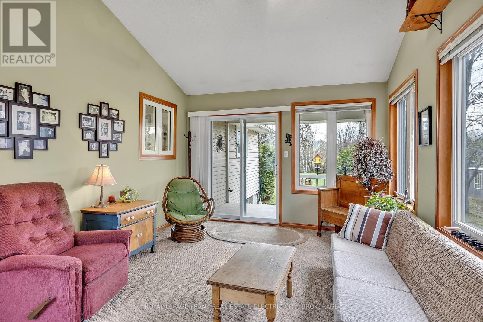 












2811 ANTELOPE TRAIL

,
Smith-Ennismore-Lakefield,




Ontario
K0L2H0

