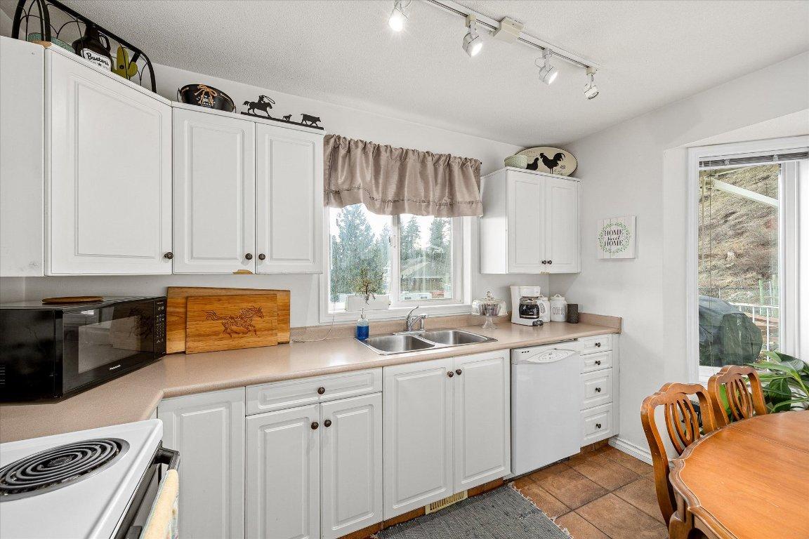 









5817


Victoria

Street,
Peachland,




BC
V0H 1X4

