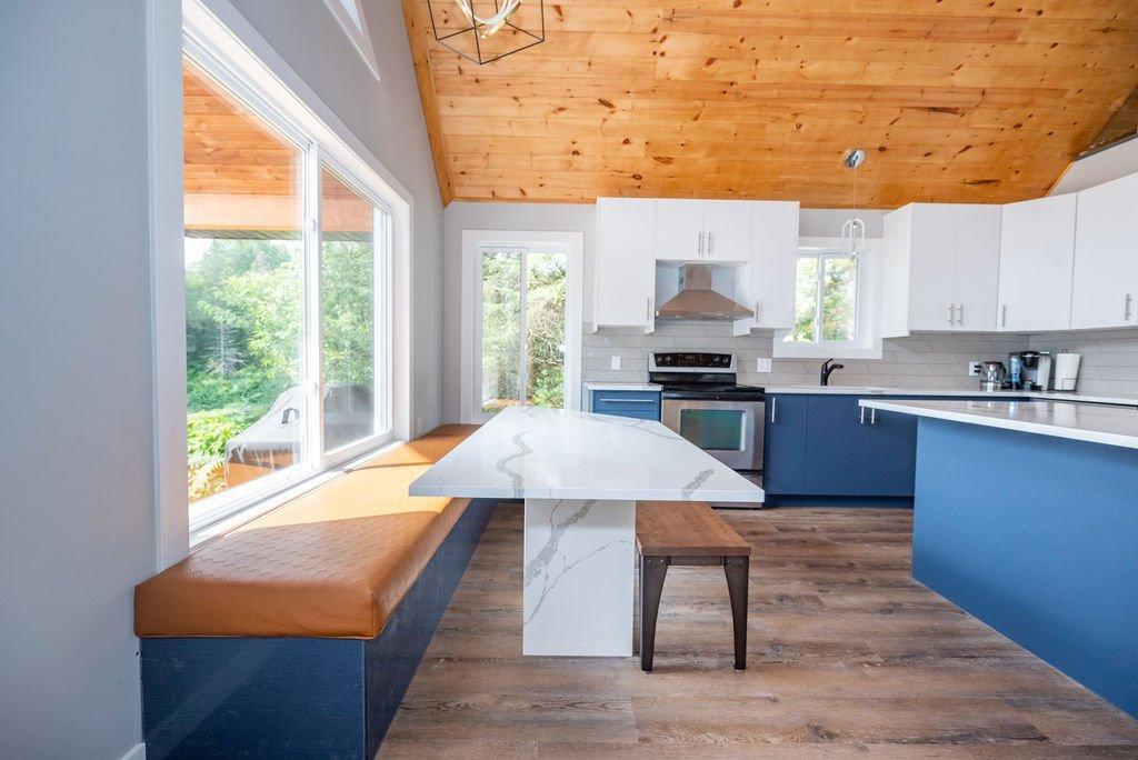 









827


Ch. de la Chute

,
Mansfield-et-Pontefract,




QC
J0X1R0

