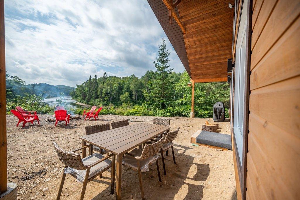 









827


Ch. de la Chute

,
Mansfield-et-Pontefract,




QC
J0X1R0

