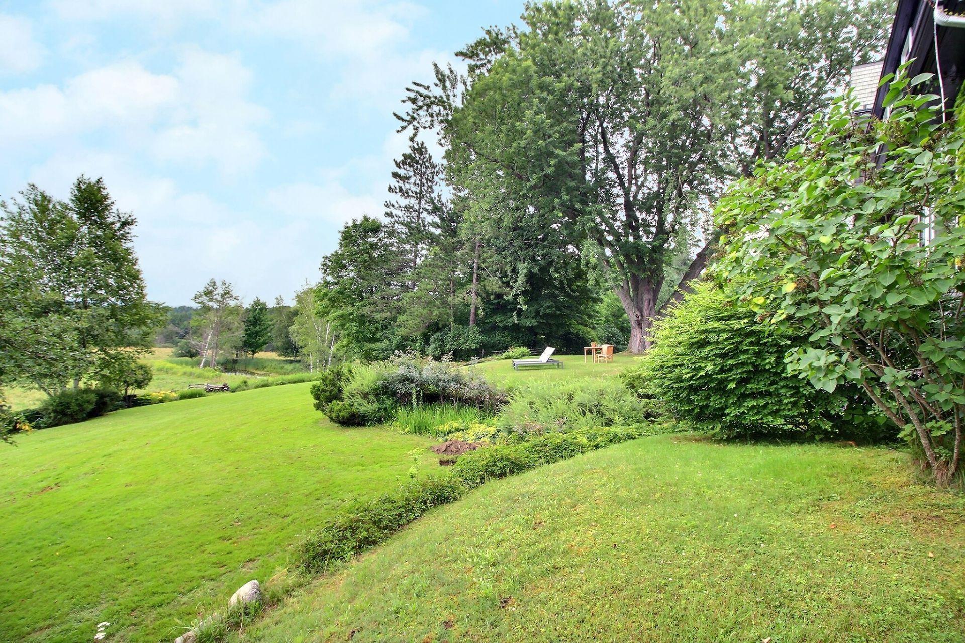 









821


Route 208 O.

,
Hatley - Municipalité,




QC
J0B4B0

