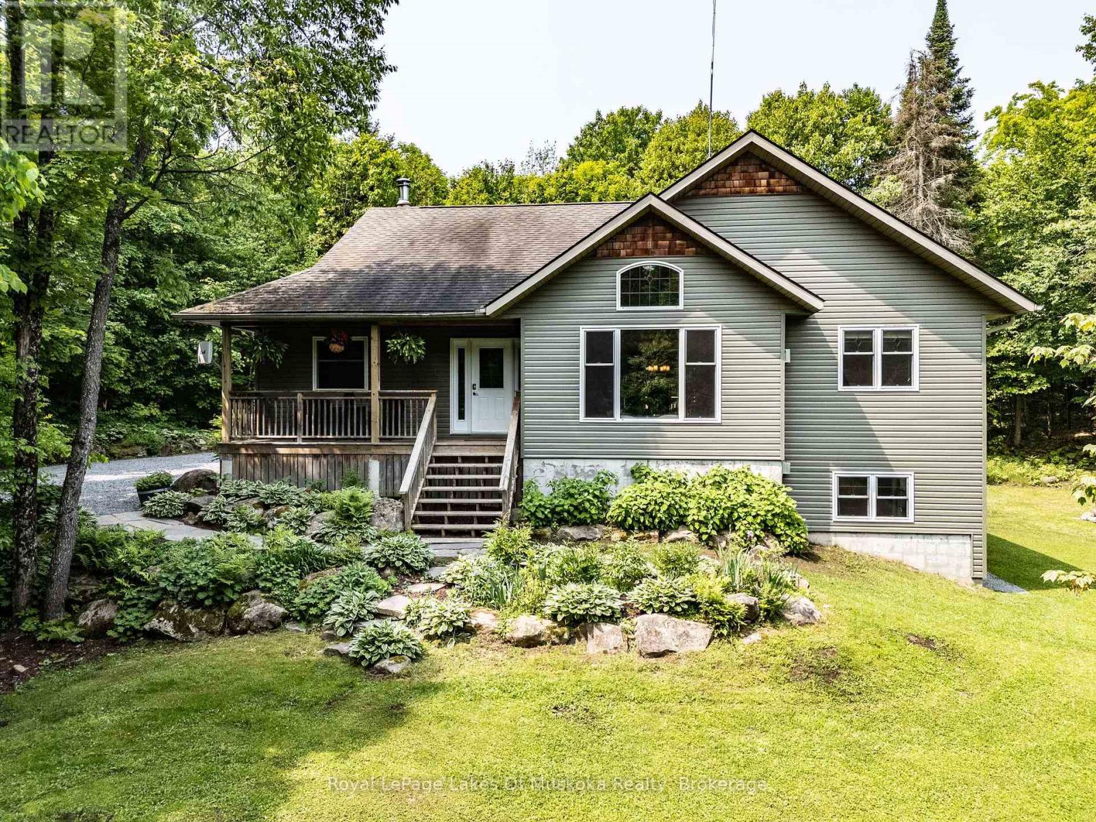 












1334 BEATRICE TOWNLINE ROAD

,
Muskoka Lakes (Watt),




Ontario
P1L1X5

