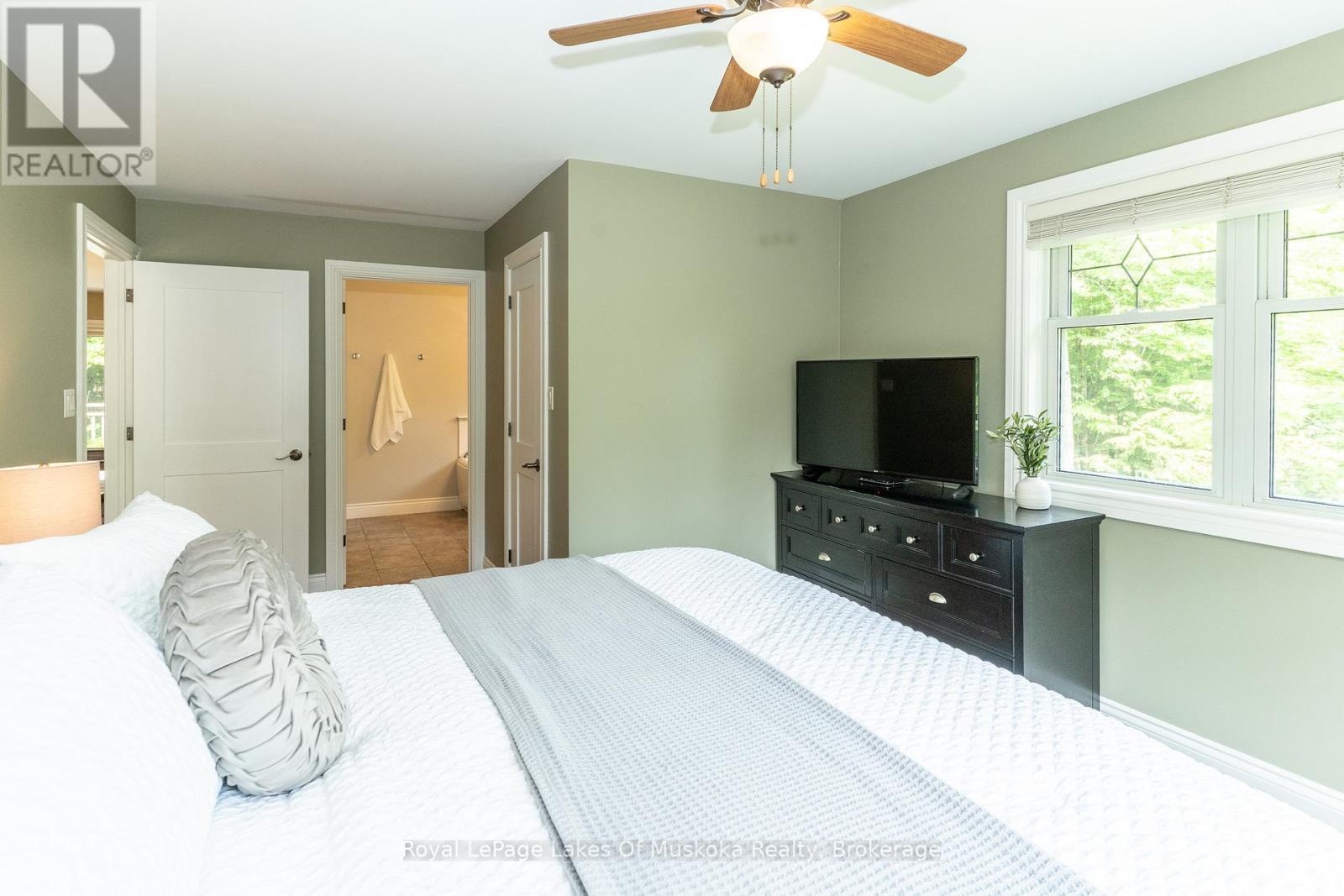 












1334 BEATRICE TOWNLINE ROAD

,
Muskoka Lakes (Watt),




Ontario
P1L1X5

