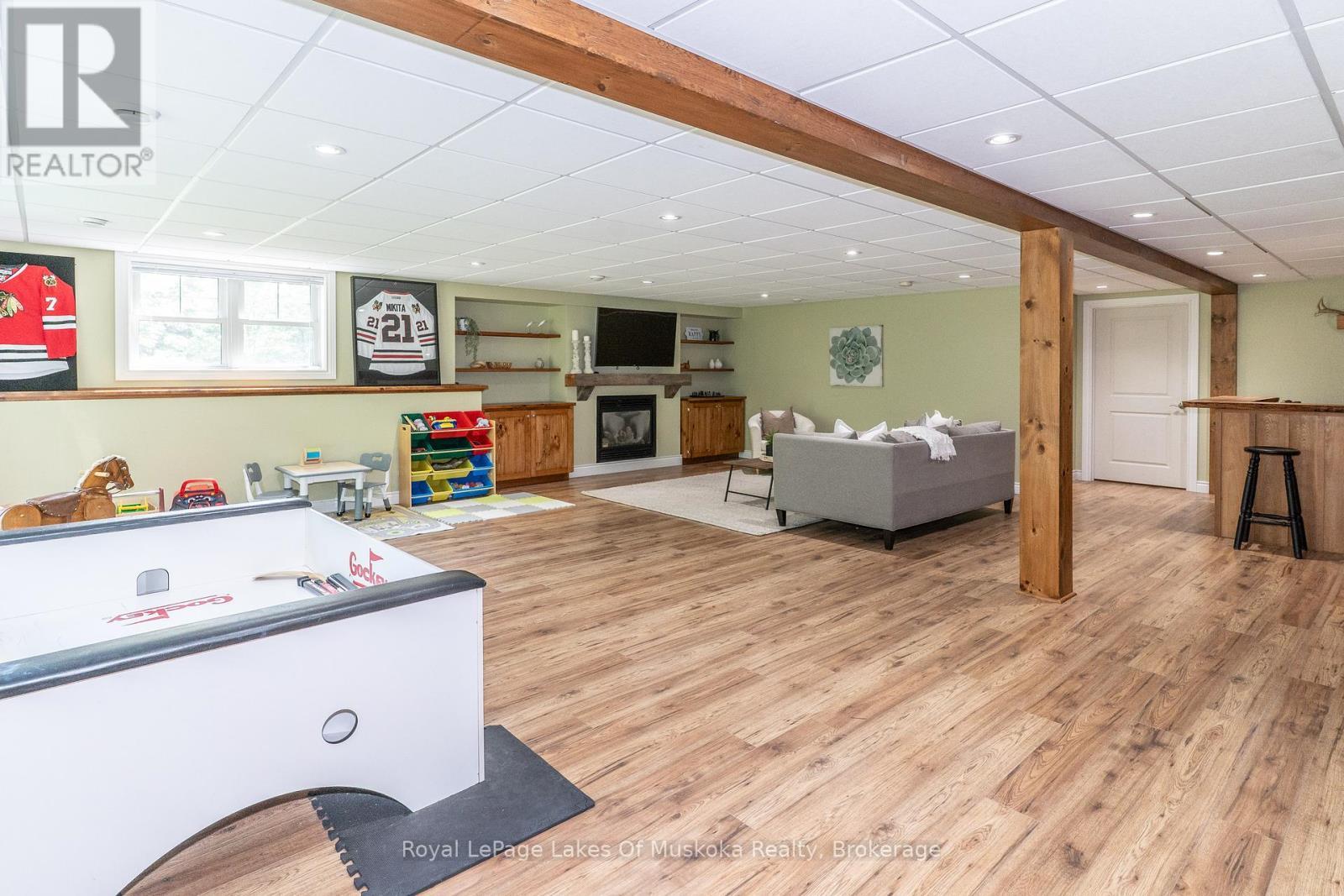 












1334 BEATRICE TOWNLINE ROAD

,
Muskoka Lakes (Watt),




Ontario
P1L1X5


