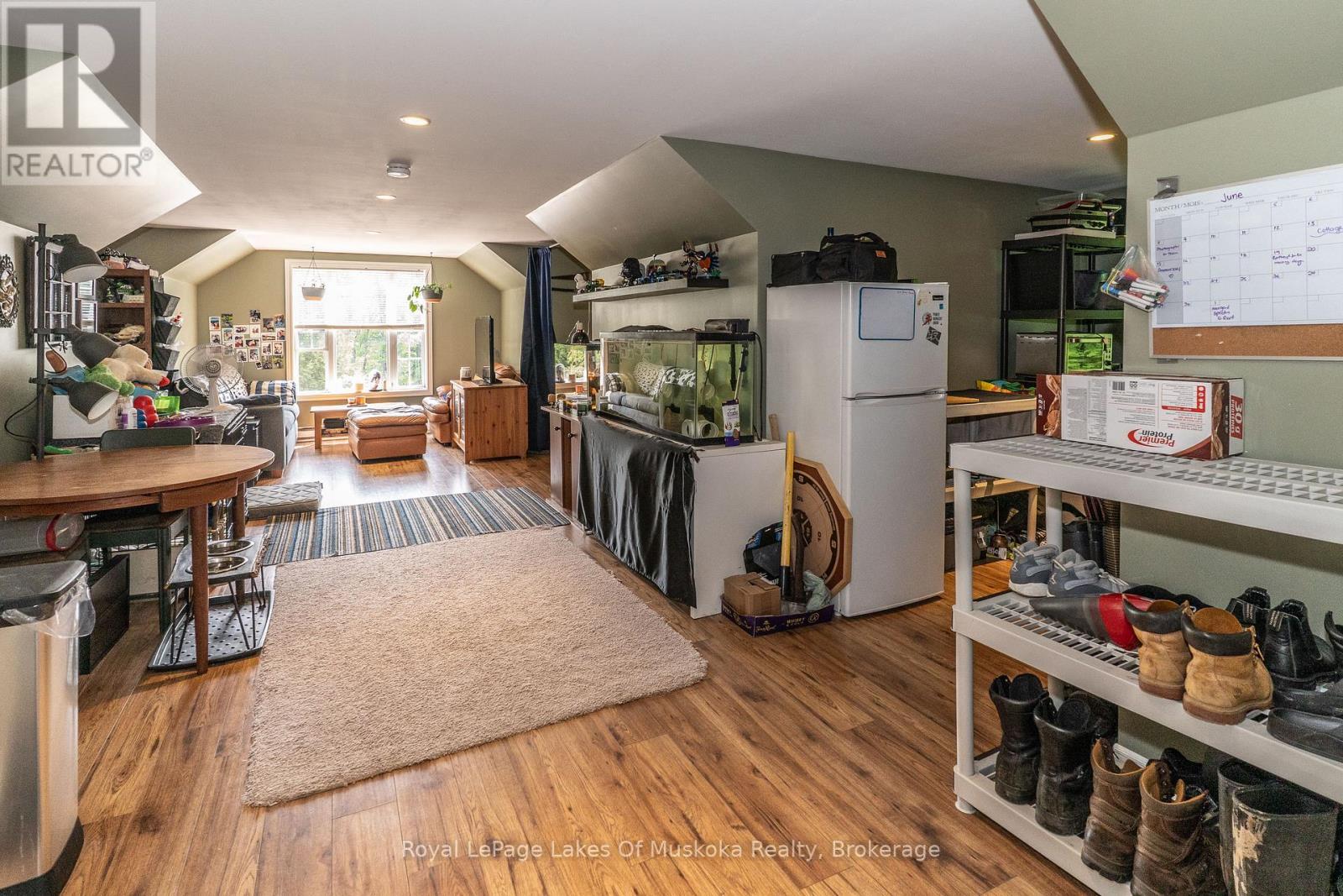 












1334 BEATRICE TOWNLINE ROAD

,
Muskoka Lakes (Watt),




Ontario
P1L1X5

