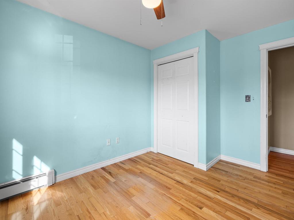 












38 Commonwealth Avenue

,
Charlottetown,




PE
C1E 2E9

