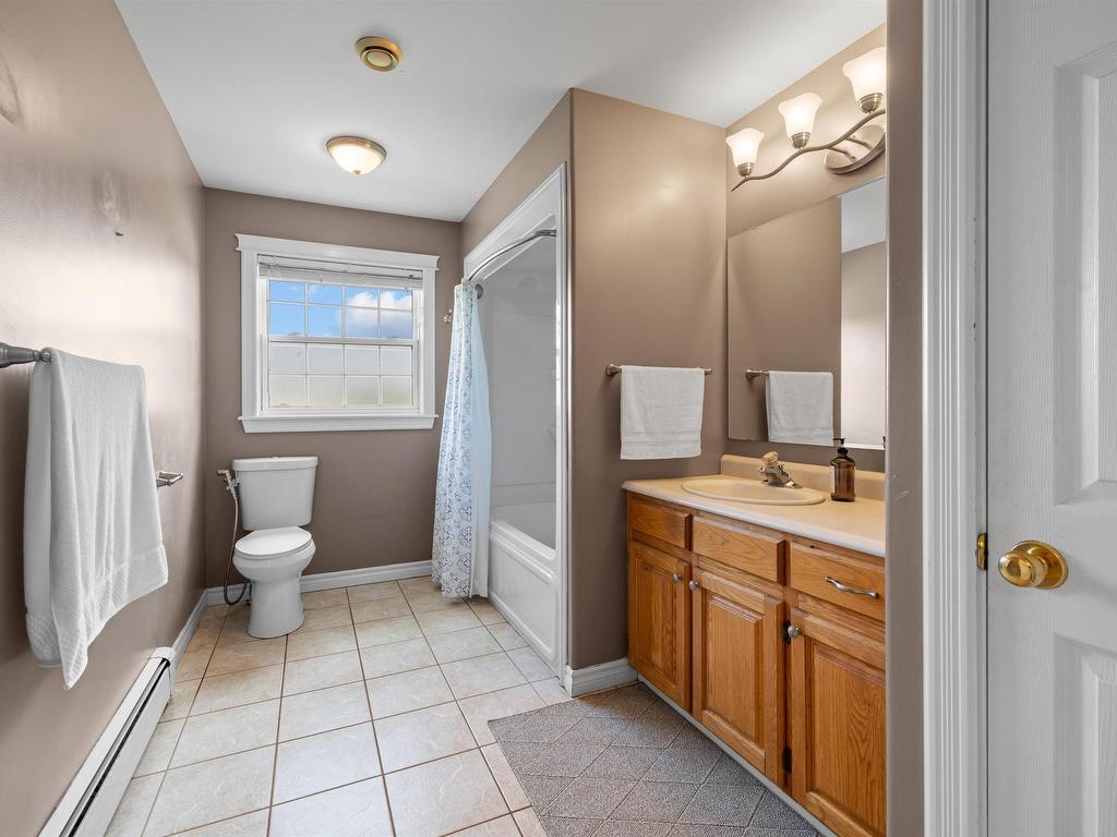 












38 Commonwealth Avenue

,
Charlottetown,




PE
C1E 2E9

