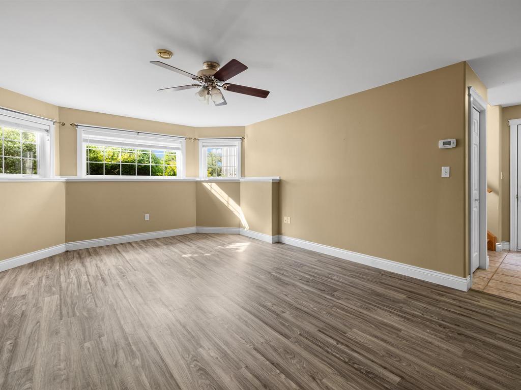 












38 Commonwealth Avenue

,
Charlottetown,




PE
C1E 2E9

