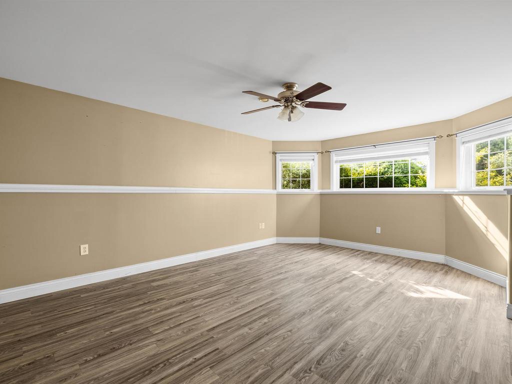 












38 Commonwealth Avenue

,
Charlottetown,




PE
C1E 2E9

