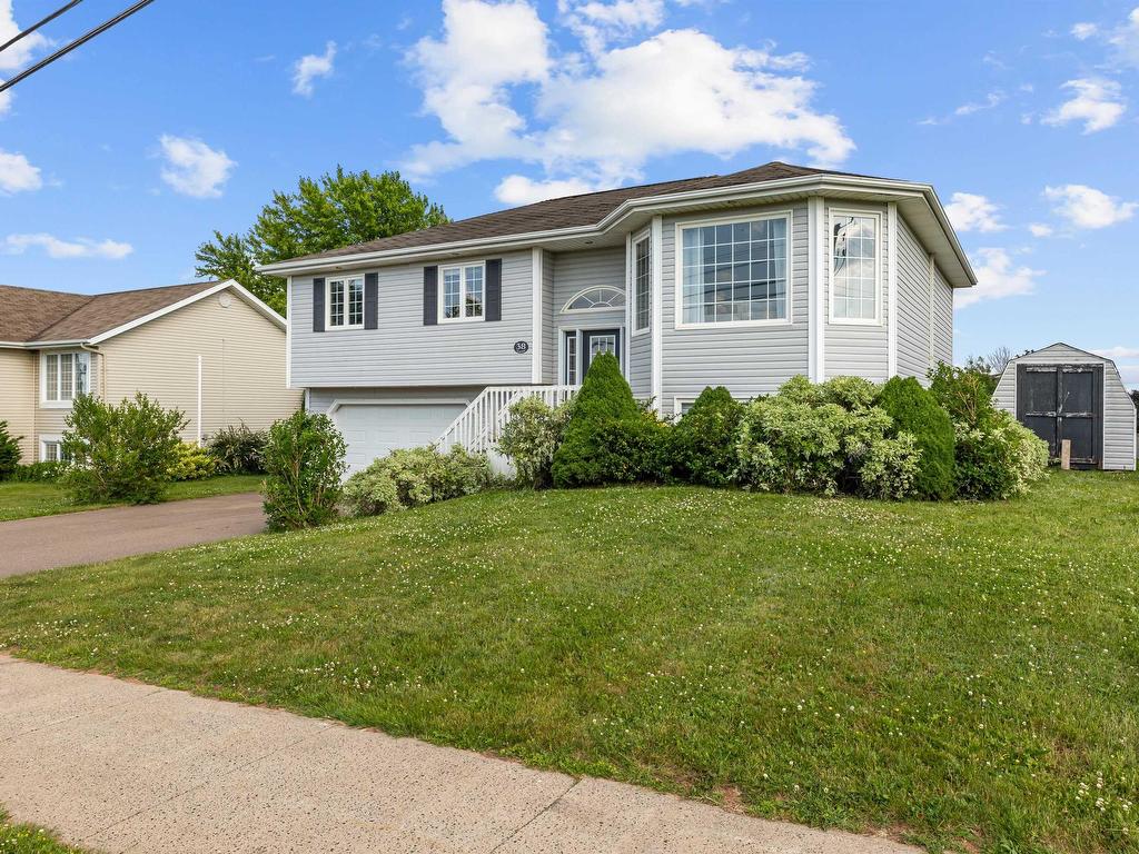 












38 Commonwealth Avenue

,
Charlottetown,




PE
C1E 2E9

