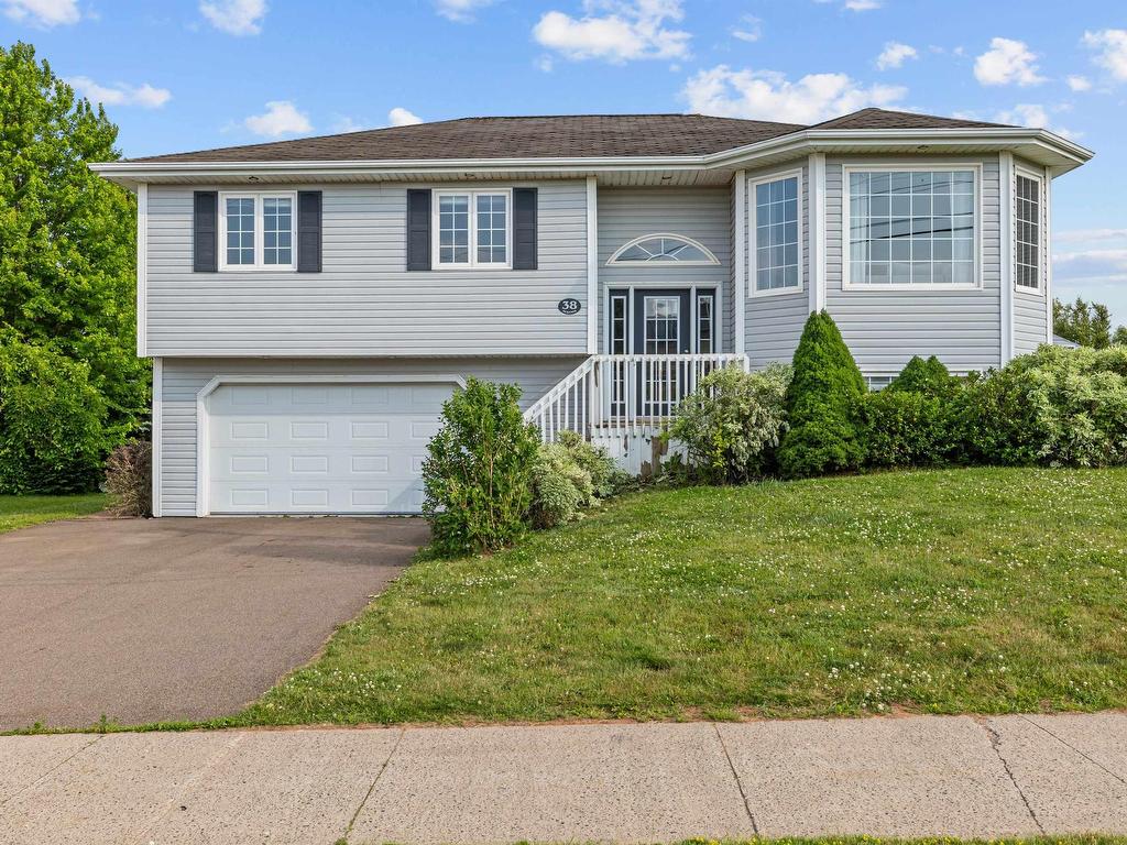 












38 Commonwealth Avenue

,
Charlottetown,




PE
C1E 2E9


