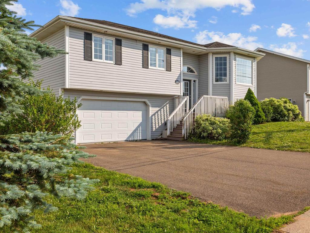 












38 Commonwealth Avenue

,
Charlottetown,




PE
C1E 2E9

