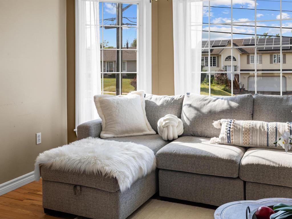 












38 Commonwealth Avenue

,
Charlottetown,




PE
C1E 2E9

