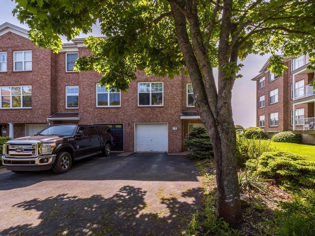 












13 Arthur Lismer Court

,
Bedford,




NS
B4A 4B4

