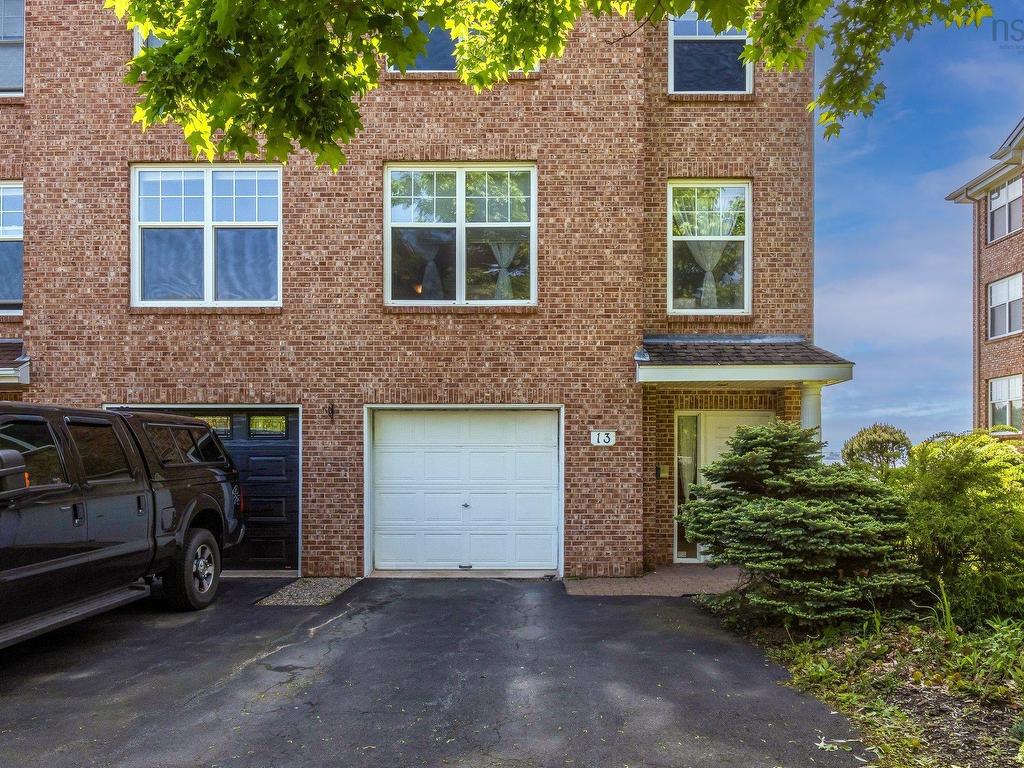 












13 Arthur Lismer Court

,
Bedford,




NS
B4A 4B4

