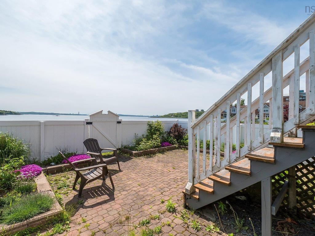 












13 Arthur Lismer Court

,
Bedford,




NS
B4A 4B4

