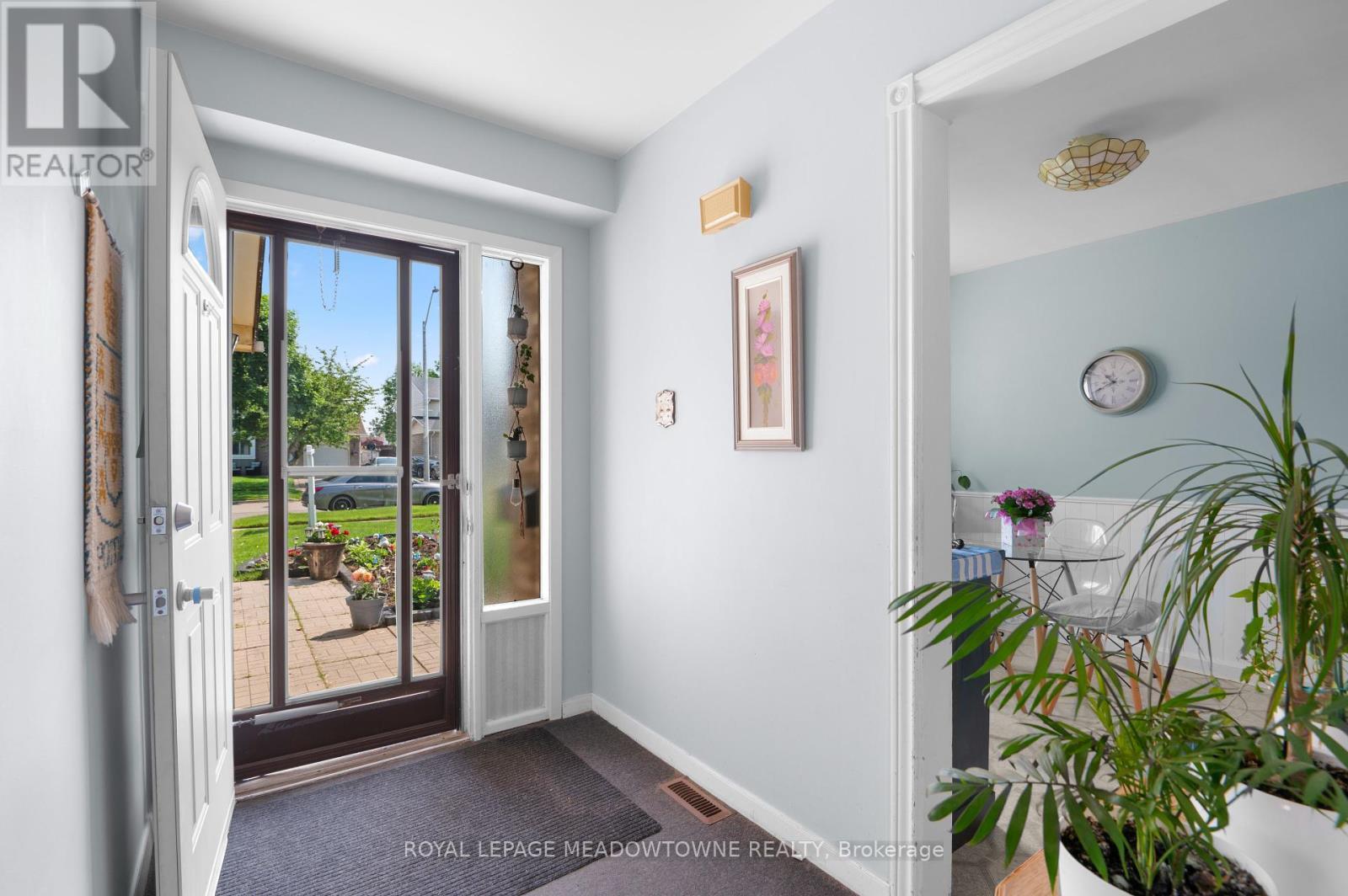 












6058 STARFIELD CRESCENT

,
Mississauga,




Ontario
L5N1X1

