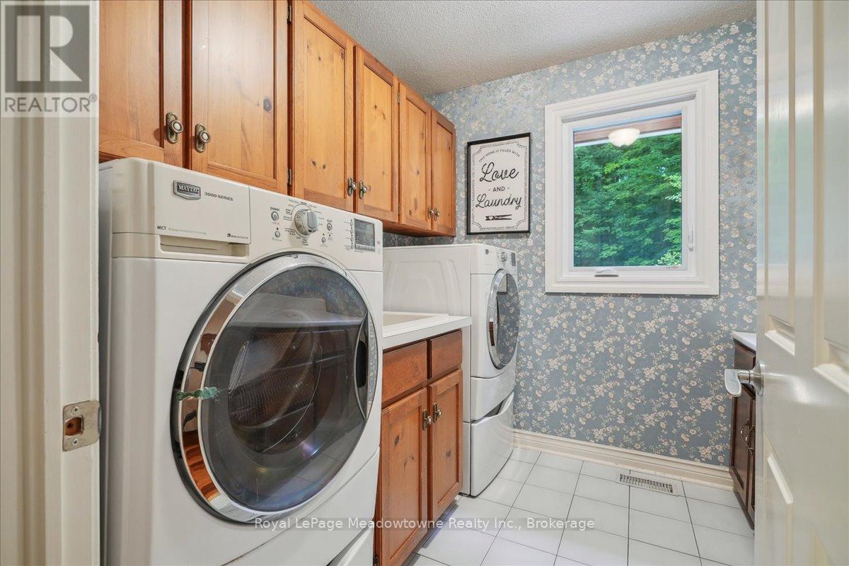 












5590 STEELES AVENUE W

,
Milton,




Ontario
L9E0R5

