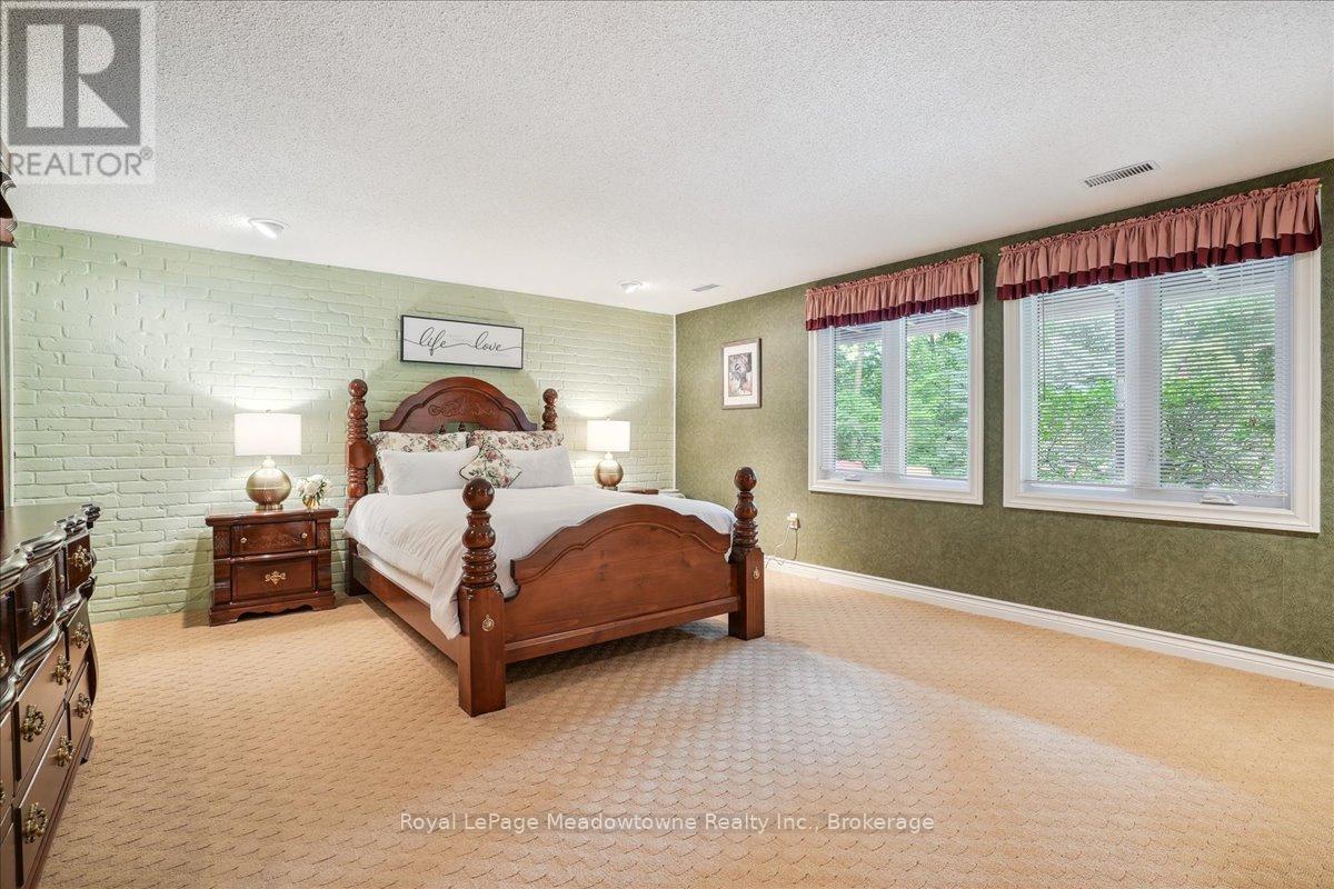 












5590 STEELES AVENUE W

,
Milton,




Ontario
L9E0R5

